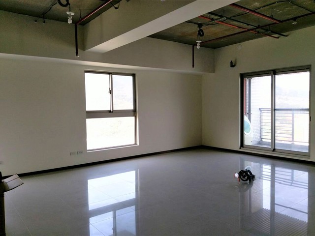 八里区 - 249台湾新北市八里區龍米路一段XXX號 01