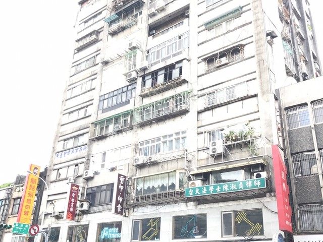 Songshan - No. XXX, Section 3, Bade Road, Songshan District, Taipei City, Taiwan 105 01