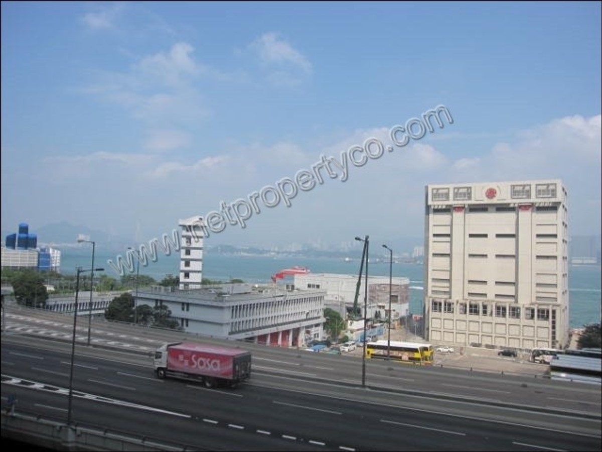 Sheung Wan - Tung Kwong Building 01