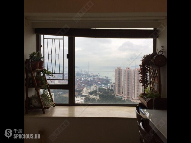 Kwai Chung - Wonderland Villas 01