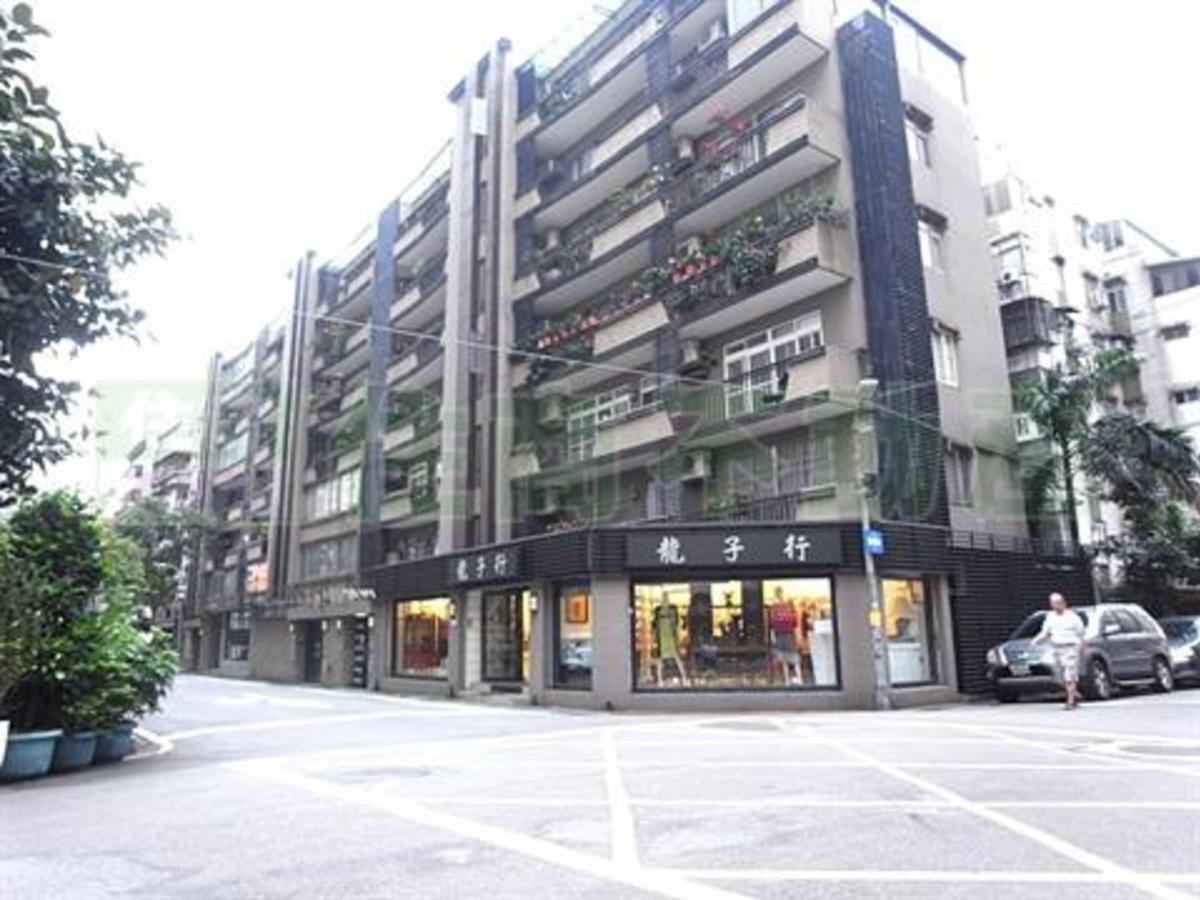 Daan - X Alley 2, Lane 345, Section 4, Ren'ai Road, Daan, Taipei 01