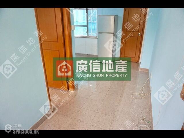 Prince Edward - Wah Lai Court 01
