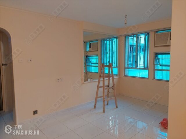 Diamond Hill - King Shan Court 01
