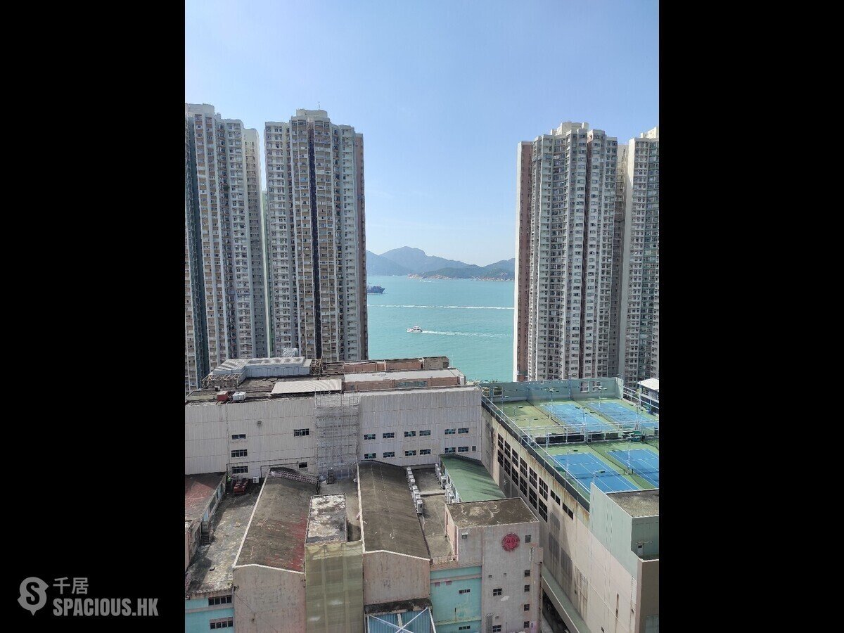 Ap Lei Chau - South Horizons Phase 1 Hoi Fai Court (Block 2) 01