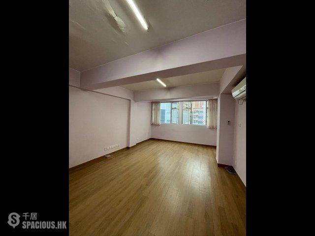Sheung Wan - 76, Queen's Road West 01