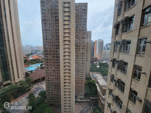 Diamond Hill - Lung Poon Court 01