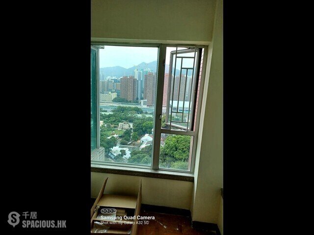 Tuen Mun - Parkland Villas 01