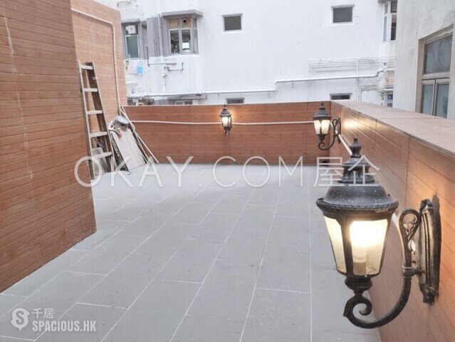 North Point - Ying Wah Court 01