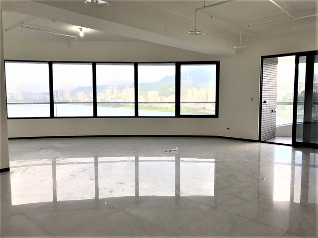 八里区 - 249台湾新北市八里區龍米路一段XXX號 01