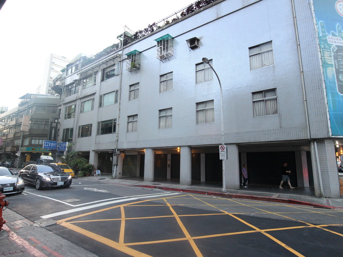 Wanhua - XX-X Lane 125, Emei Street, Wanhua, Taipei 01
