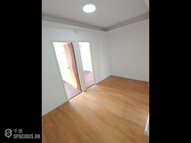 Sai Ying Pun - Kwok Chung House 01