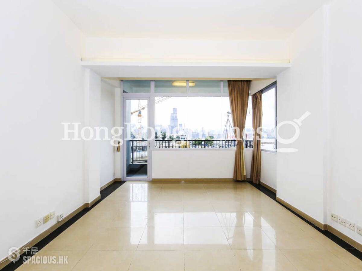 Causeway Bay - Hoi Deen Court 01