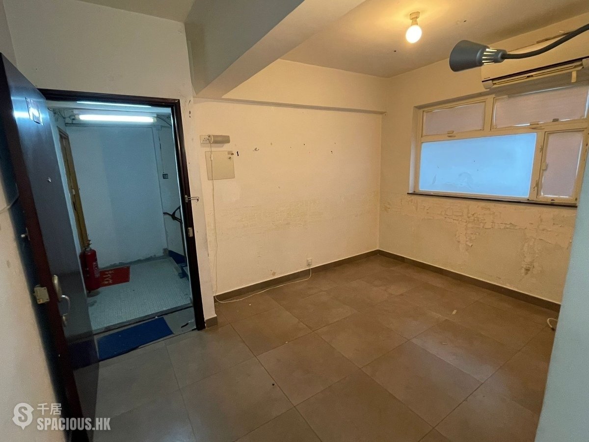 Sheung Wan - 18-20, Hillier Street 01