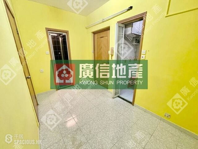 Mong Kok - Lauren Court 01