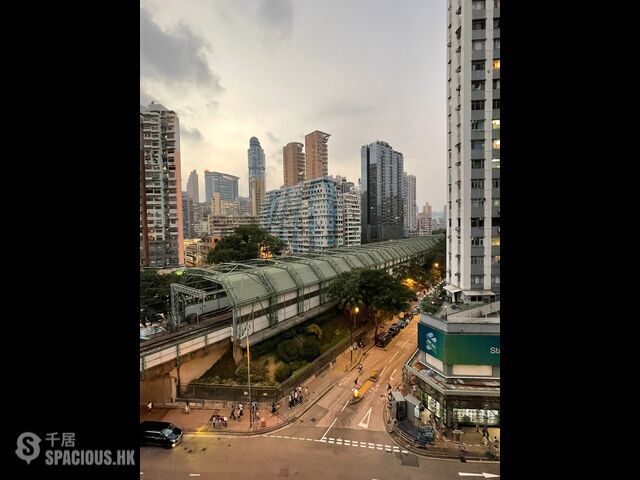 Ho Man Tin - Lung Cheung Building 01