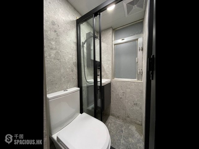 Sai Ying Pun - 30, Centre Street 01