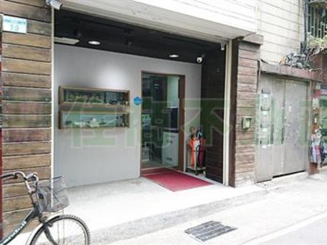 Zhongzheng - No. XX, Lane 65, Section 2, Ren'ai Road, Zhongzheng District, Taipei City, Taiwan 100 01