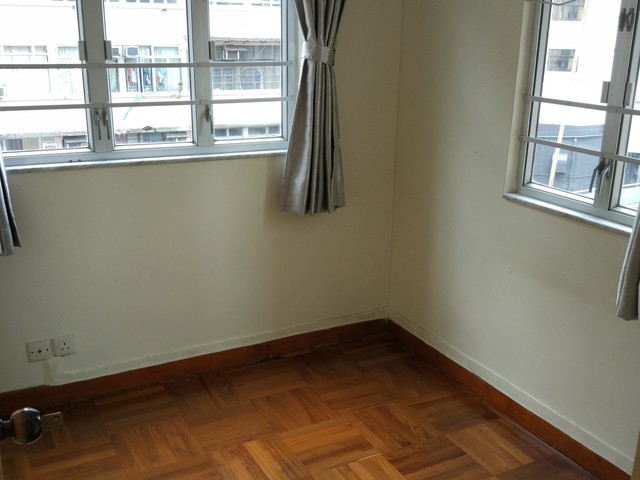 Prince Edward - King Wong Building 01