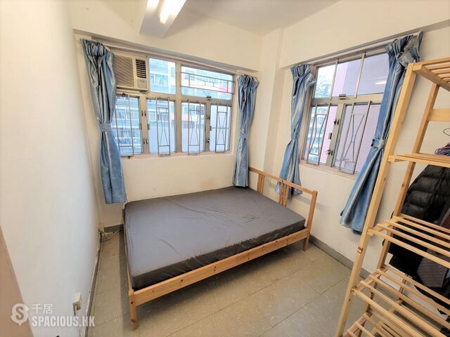 To Kwa Wan - Honour Building 01