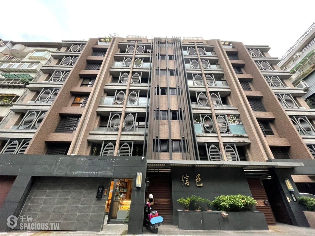 Xinyi - X Alley 28, Lane 30, Yongji Road, Xinyi, Taipei 01