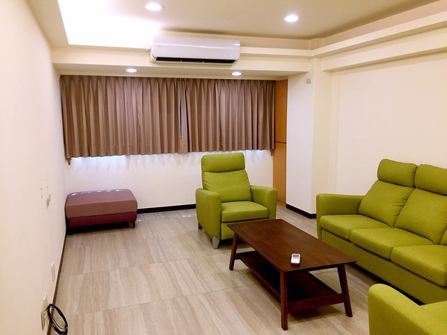 Xinyi - No. XX, Lane 187, Yongji Road, Xinyi District, Taipei City, Taiwan 110 01