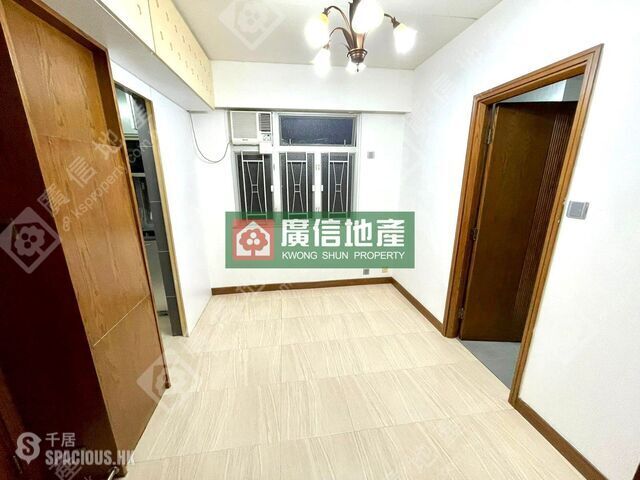Mong Kok - Hung Wai Building 01