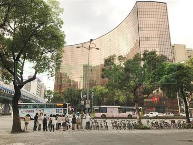 Songshan - No. XXX, Fuxing North Road, Songshan District, Taipei City, Taiwan 105 01