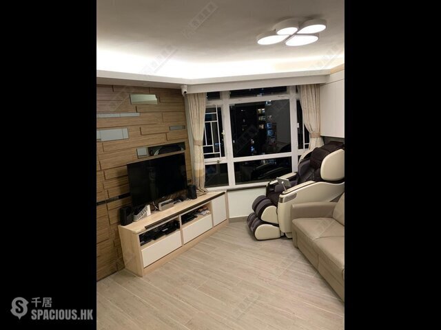 Ap Lei Chau - South Horizons Phase 2 Yee Lok Court (Block 13) 01