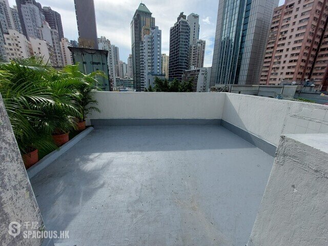 Sai Ying Pun - Kwok Chung House 01