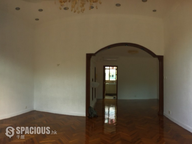 Nam Sang Wai - Villa Camellia 01