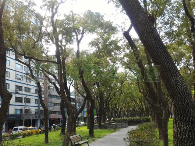 Daan - No. XX, Section 3, Ren'ai Road, Da’an District, Taipei City, Taiwan 106 01