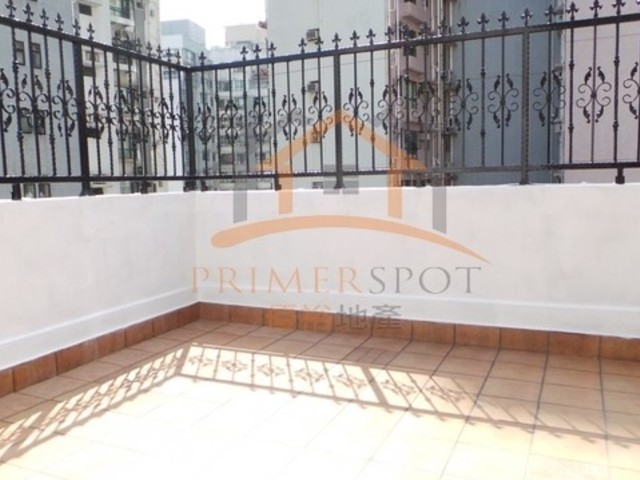 Mid Levels Central - 11, Mosque Street 01