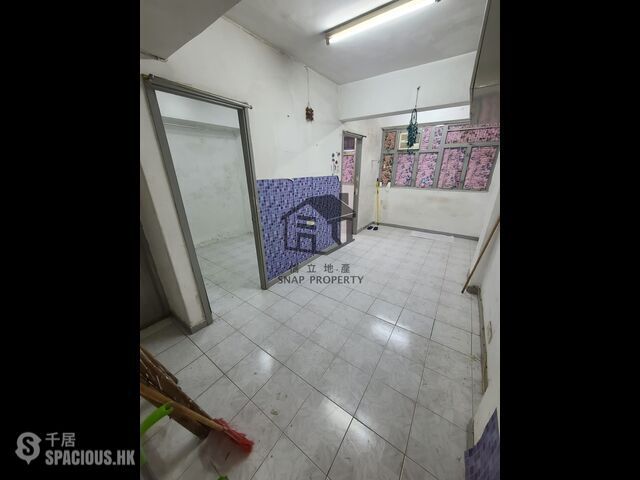 Wan Chai - Kam Sek Building 01