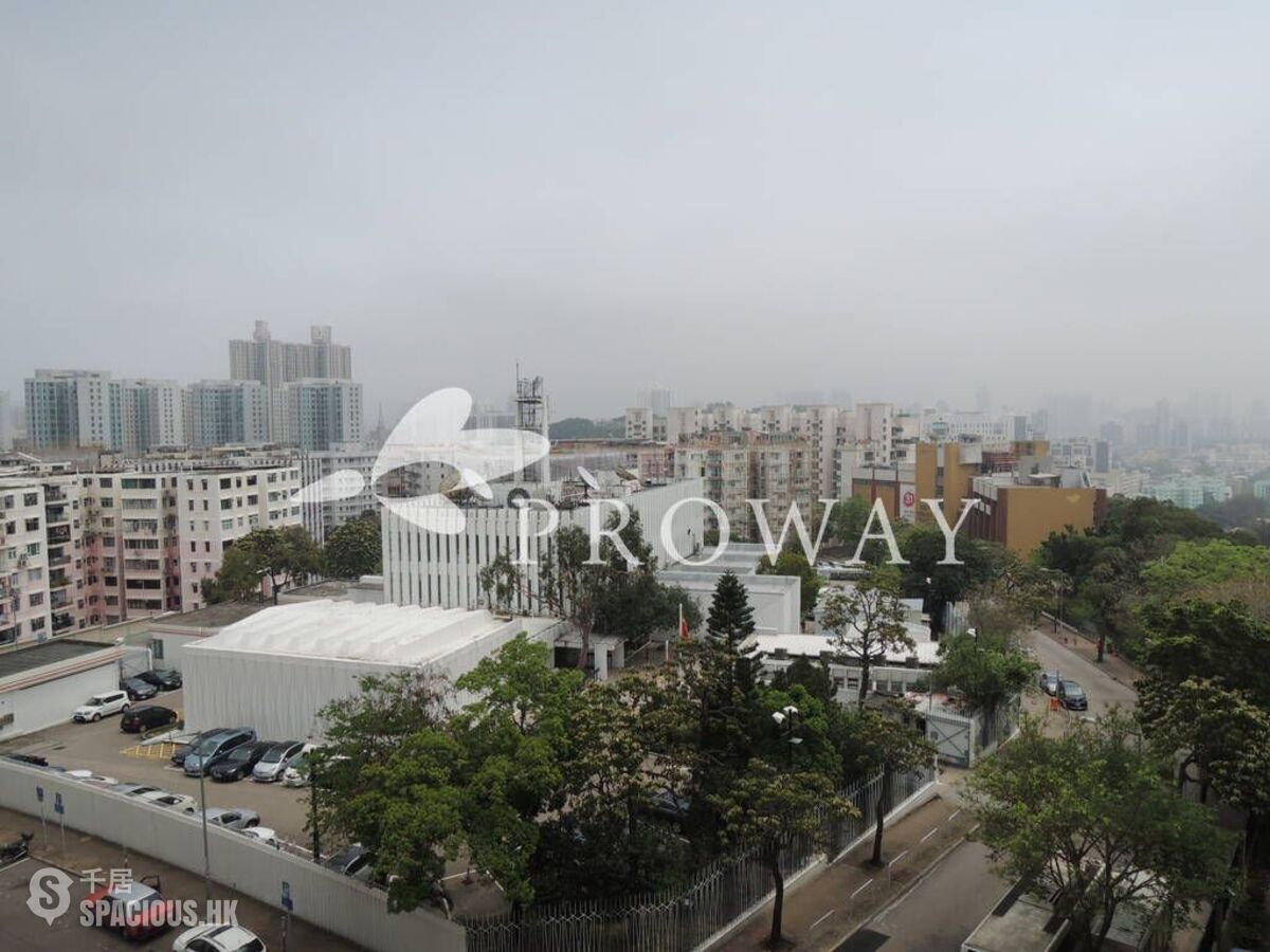 Kowloon City - Lung Cheung Court 01