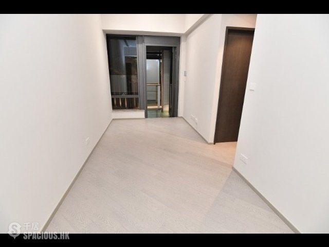 Gold Coast / So Kwun Wat - The Royale Phase 2 Starfront Royale 01