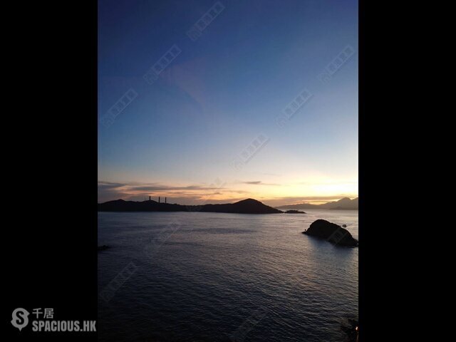 Ap Lei Chau - South Horizons Phase 2 Yee Lok Court (Block 13) 01