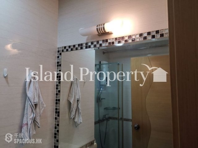 Sai Wan Ho - Lei King Wan Sites B Block 8 Yat Wah Mansion 01