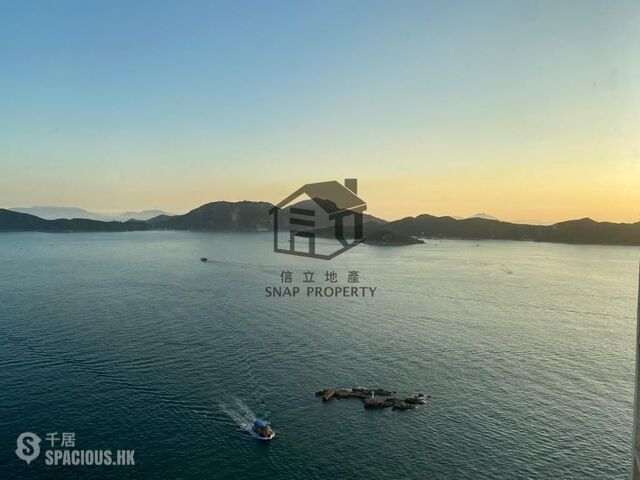 Ap Lei Chau - South Horizons Phase 2 Yee King Court (Block 8) 01