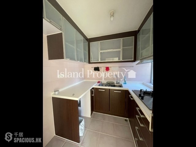 Sai Wan Ho - Lei King Wan Sites B Block 8 Yat Wah Mansion 01