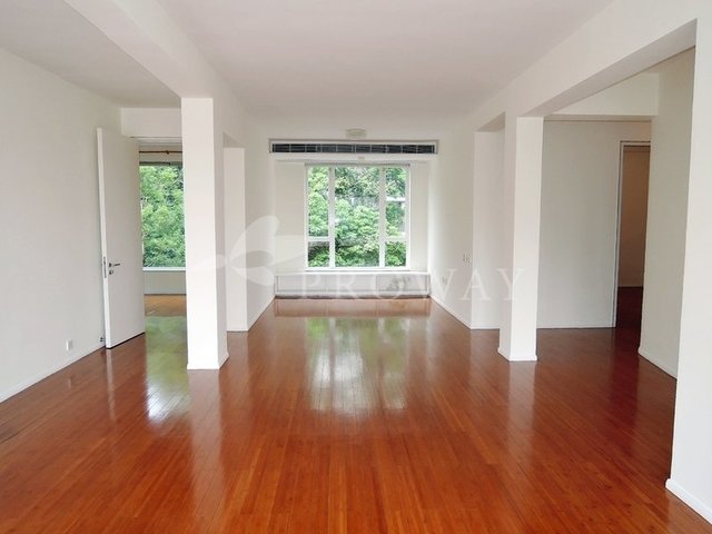 Happy Valley - 8, Green Lane 01