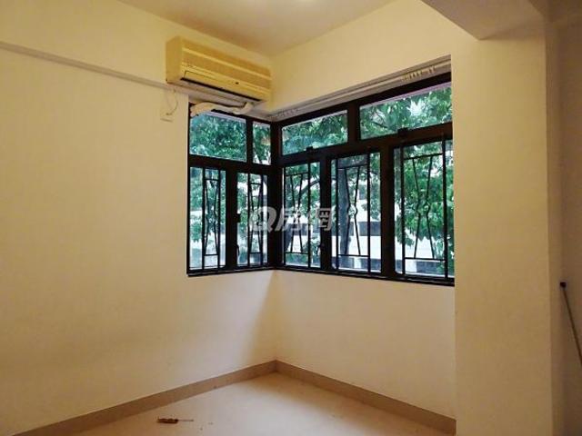 Sai Kung - Kam Wah Building 01