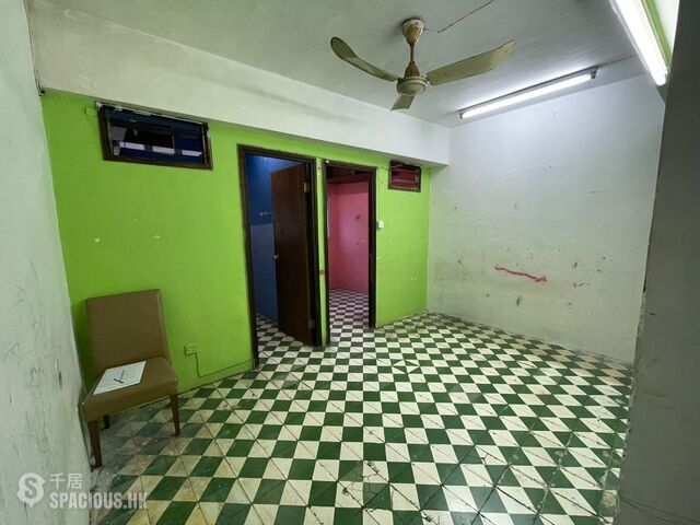 Wan Chai - 134, Queen's Road East 01