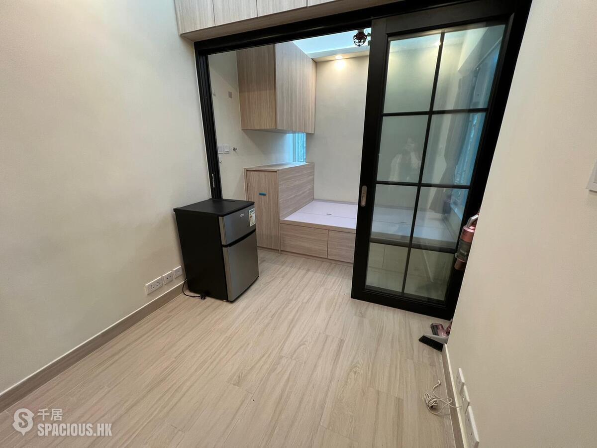 Sheung Wan - 16, Sutherland Street 01