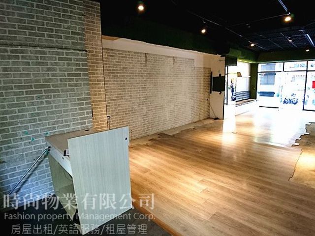Xinyi - No. XXX, Yongji Road, Xinyi District, Taipei City, Taiwan 110 01