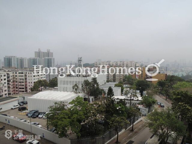 Kowloon City - Lung Cheung Court 01
