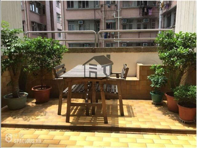 Sai Ying Pun - Wah Ming Building 01