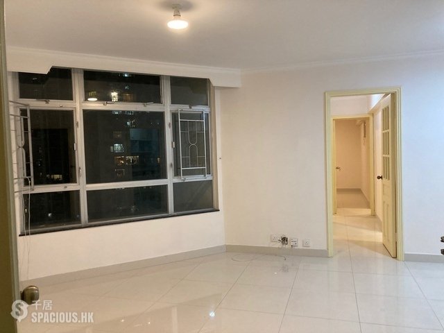 Ap Lei Chau - South Horizons Phase 2 Yee Moon Court (Block 12) 01