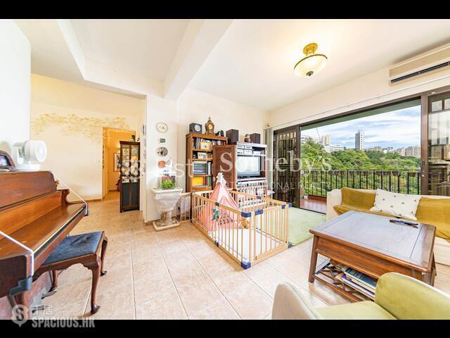 Pok Fu Lam - 13-15, Northcote Close 01