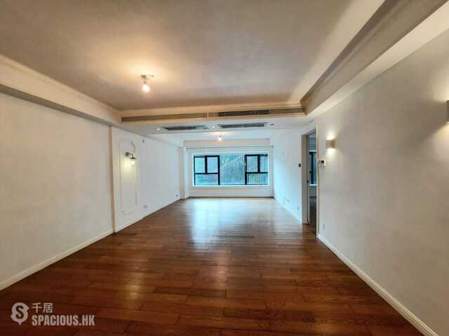 Cheung Sha Wan - Villa Carlton 01