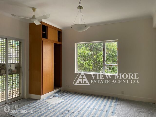Happy Valley - 10, Green Lane 01